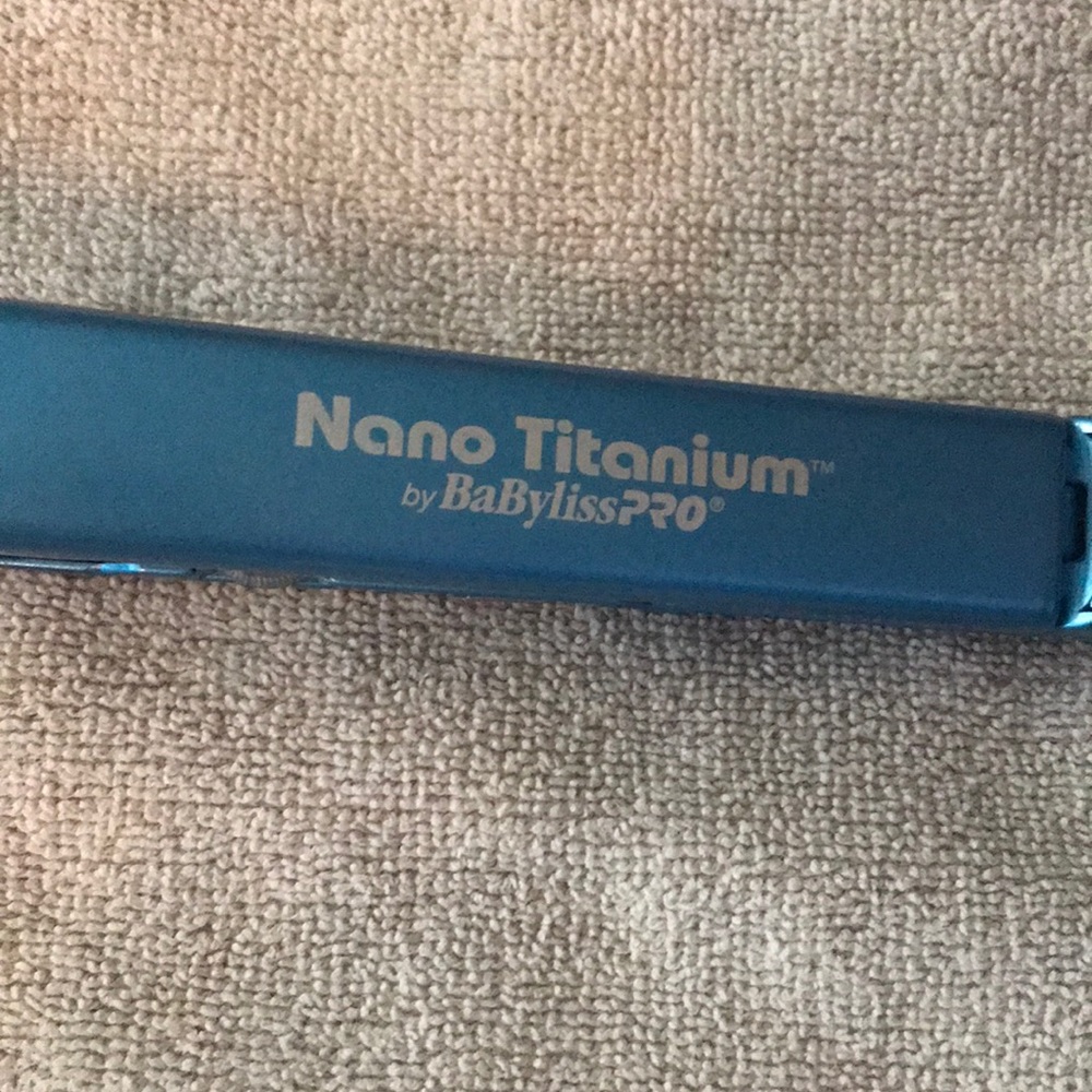Babyliss pro nano titanium flat iron